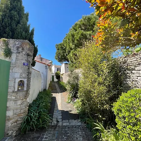 Les Olivettes Holiday home *